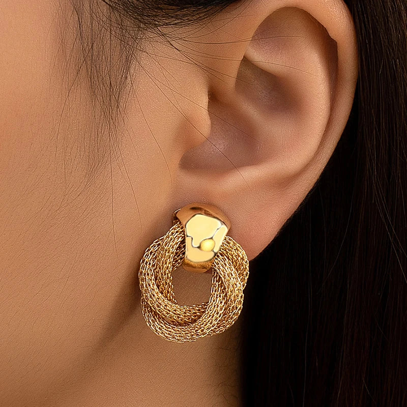 Elegant Braided Vintage Earring